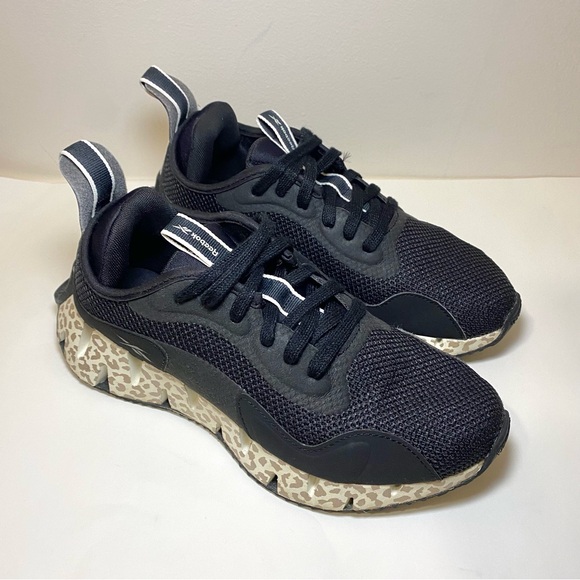 Reebok Zig Dynamica Adventure Sneakers Black Leopard Soles Women’s Size 7.5 - Picture 2 of 10